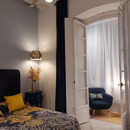 Acogedor Piso En El Centro Apartamento